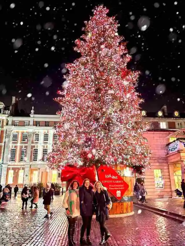 best-most-iconic-christmas-trees-in-the-world (1)